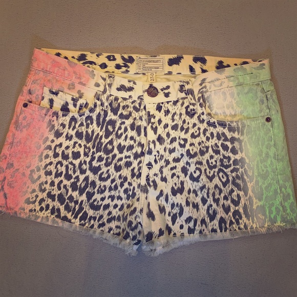 Current/Elliott Pants - Current/ Elliott Leopard airbrush boyfriend shorts